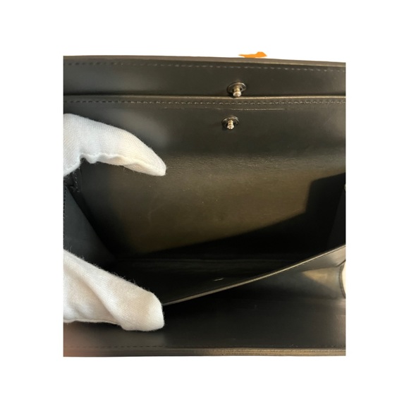 Louis Vuitton Monogram Long Wallet. - Picture 4 of 7